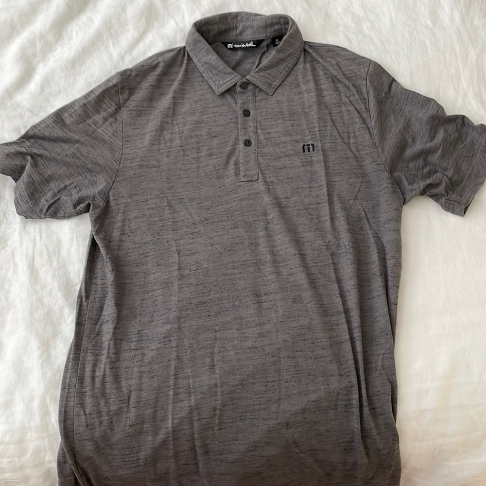 Travis Mathew men’s The Heater polo heathered dark gray/charcoal